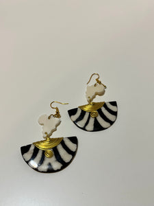 Fans of Zebra